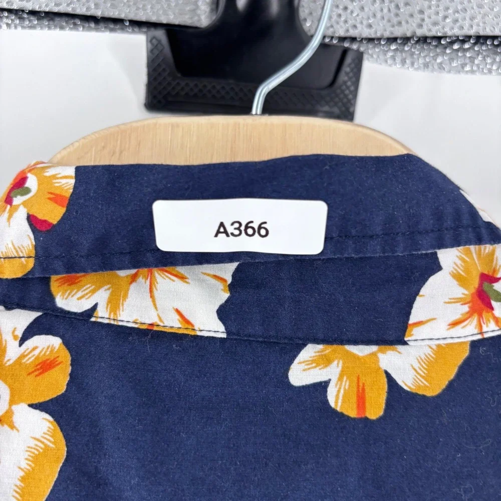 J.Crew Button Down Shirt Mens Large Navy Floral Flex Washed Slim Fit Hawaiian